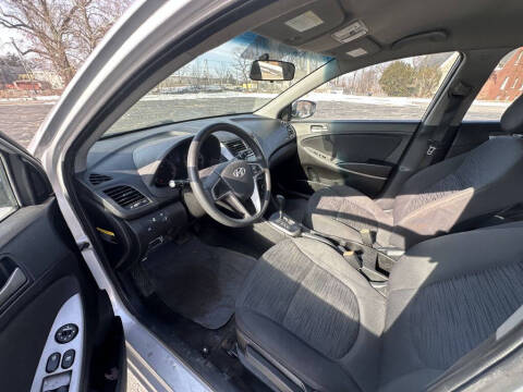 2017 Hyundai Accent SE
