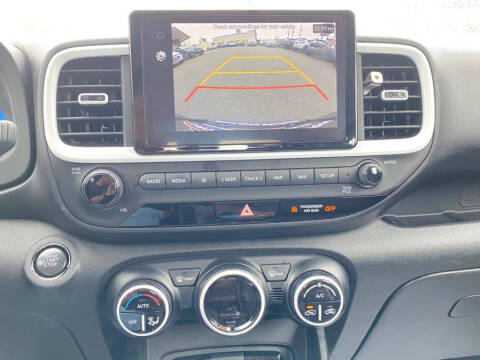 2023 Hyundai Venue SEL