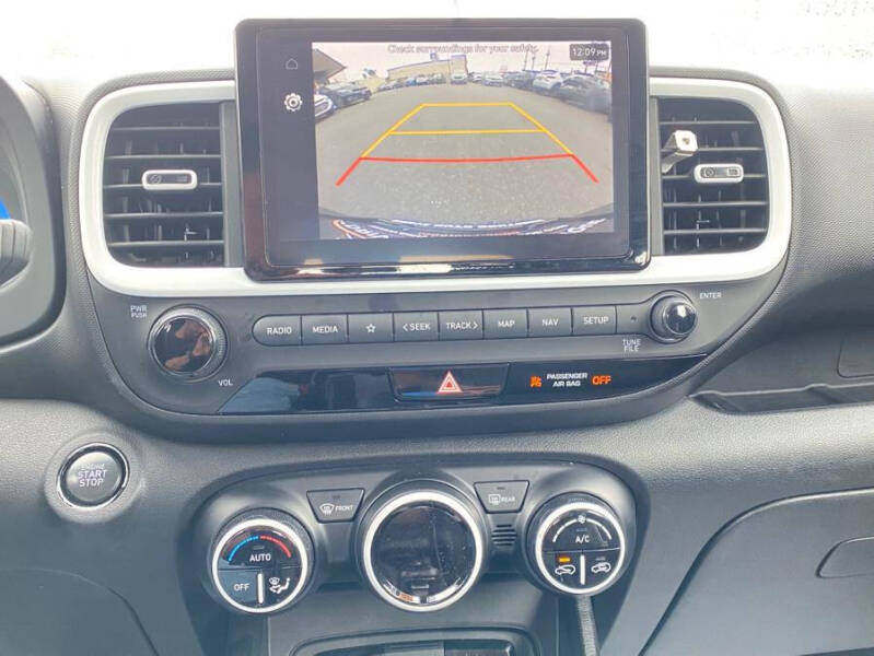 2023 Hyundai Venue SEL