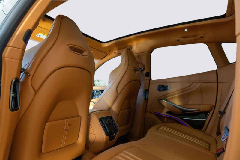 2026 Aston Martin DBX 707