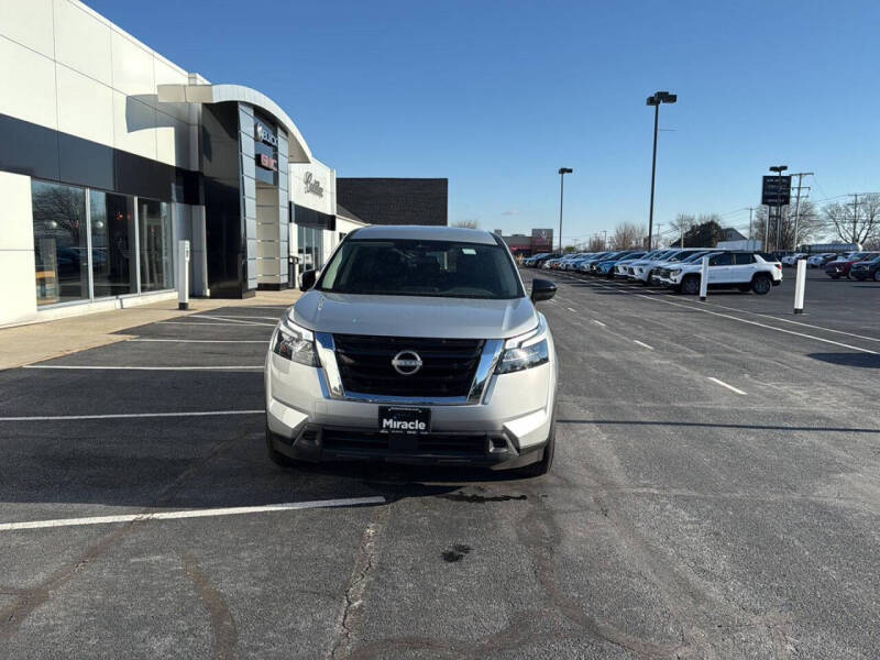 2024 Nissan Pathfinder S