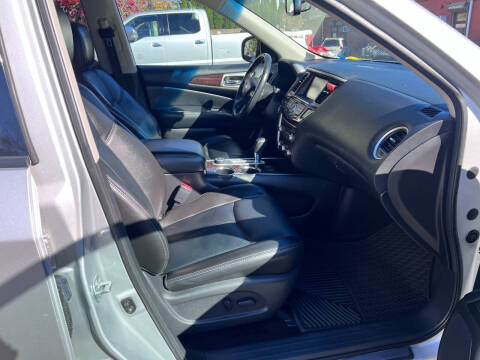 2014 Nissan Pathfinder SL