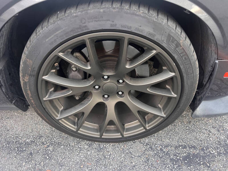 2016 Dodge Challenger 392 HEMI Scat Pack Shaker