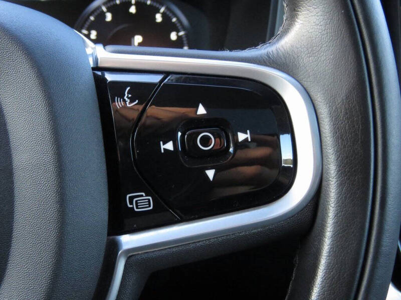 2022 Volvo V60 Cross Country T5