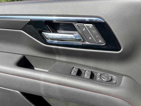 2025 Chevrolet Tahoe RST