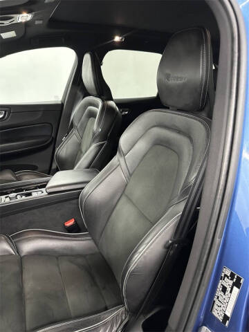 2019 Volvo XC60 T6 R-Design