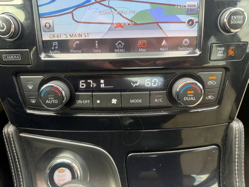 2017 Nissan Maxima Platinum