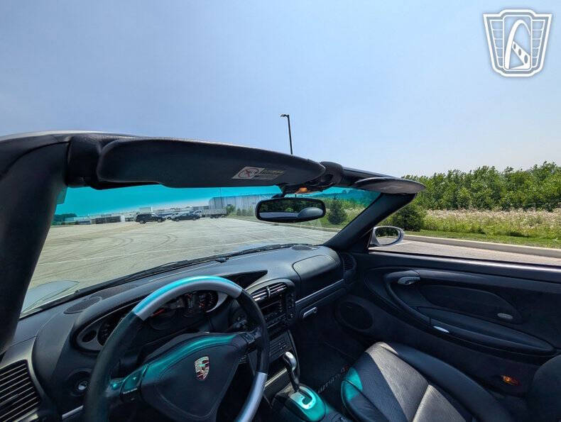 2004 Porsche 911 Carrera 4S