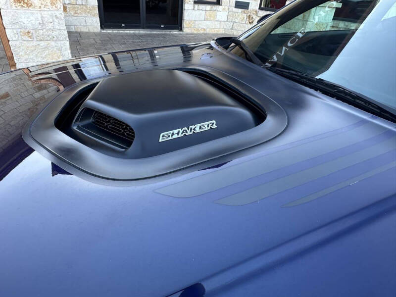 2017 Dodge Challenger R/T Shaker