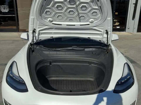 2020 Tesla Model 3 Standard Range