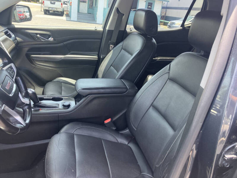 2019 GMC Acadia SLT-1