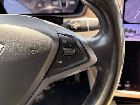 2019 Tesla Model X Standard Range