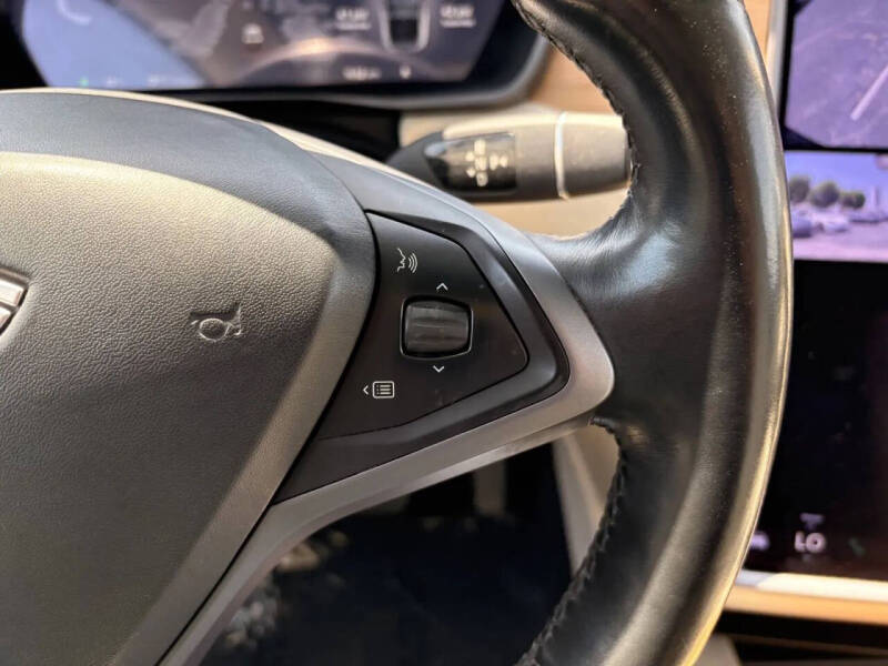 2019 Tesla Model X Standard Range
