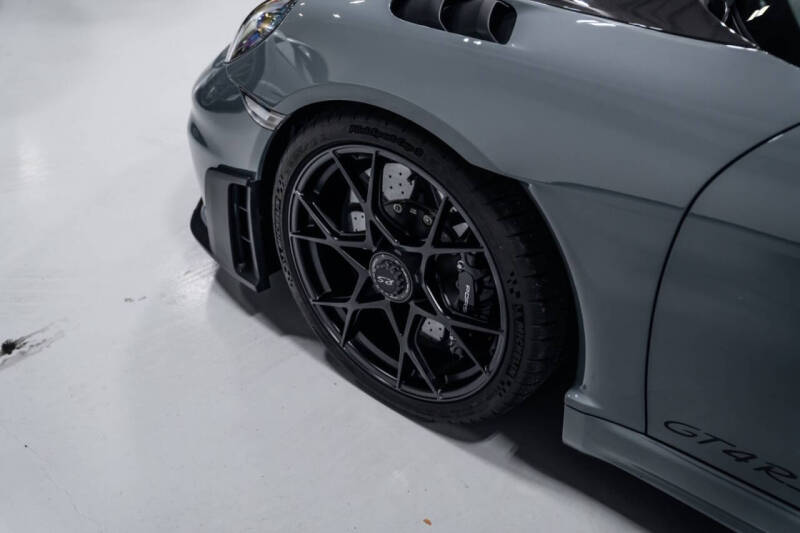 2025 Porsche 718 Cayman GT4 RS