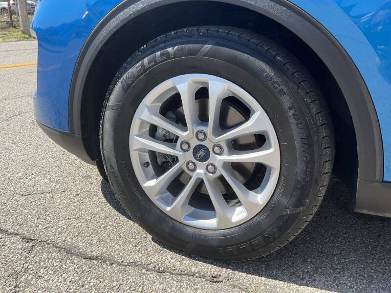 2020 Ford Escape SE