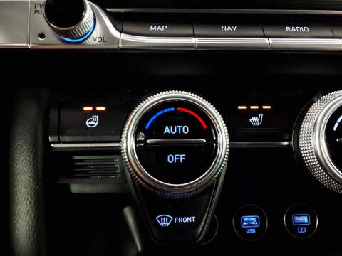 2023 Genesis G70