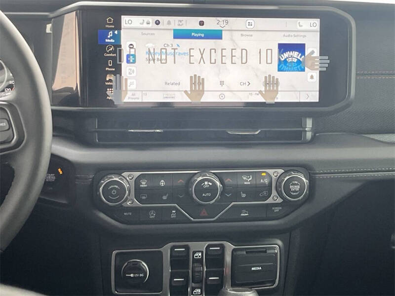 2025 Jeep Gladiator Mojave