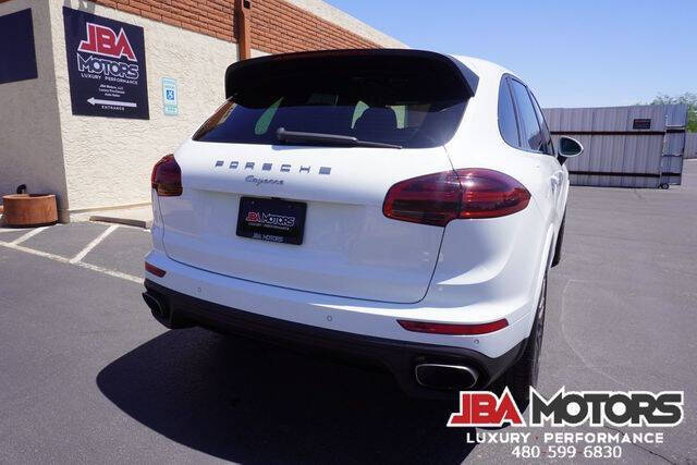 2017 Porsche Cayenne Platinum Edition