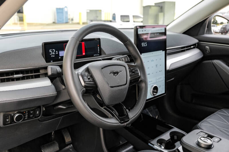 2023 Ford Mustang Mach-E Select