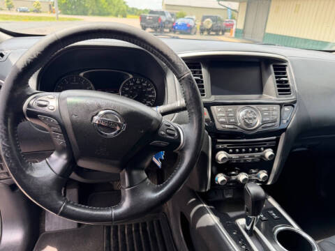 2019 Nissan Pathfinder SV