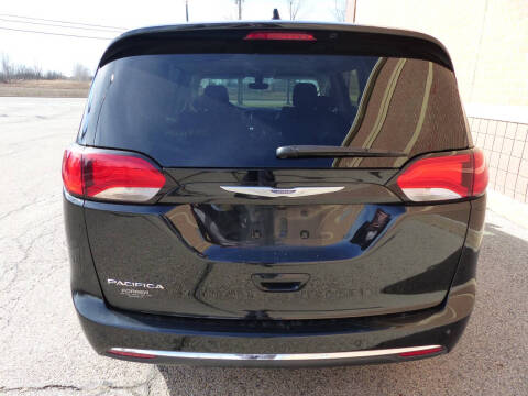 2020 Chrysler Pacifica Touring