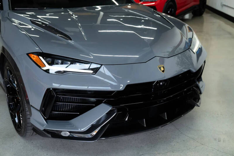 2024 Lamborghini Urus Performante