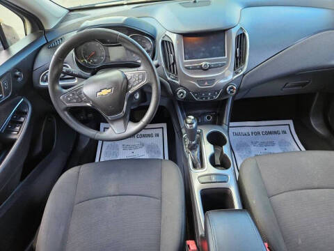2017 Chevrolet Cruze LT Auto