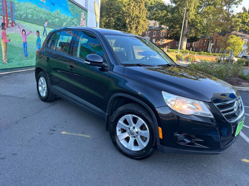 2010 Volkswagen Tiguan for sale at Euro Automotive LLC in Falls Church VA