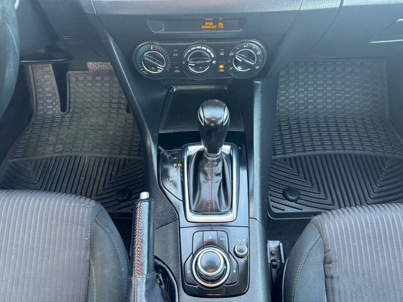 2016 Mazda MAZDA3 i Touring