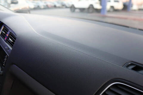 2017 Volkswagen Golf TSI Wolfsburg Edition