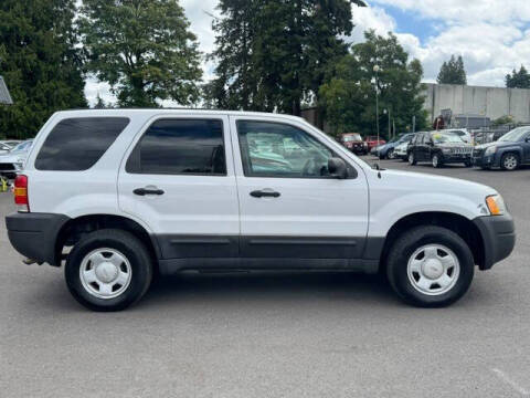 2003 Ford Escape XLS Popular