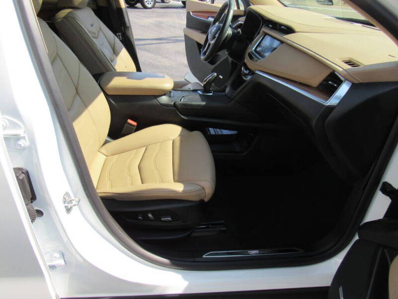 2019 Cadillac XT5 Platinum