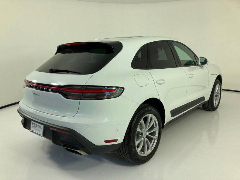 2022 Porsche Macan