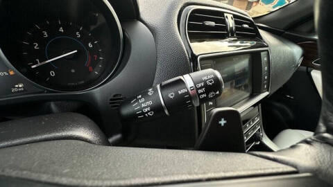 2018 Jaguar F-PACE 25t Prestige