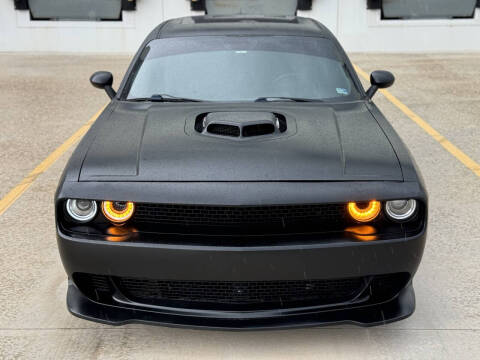 2016 Dodge Challenger 392 HEMI Scat Pack Shaker
