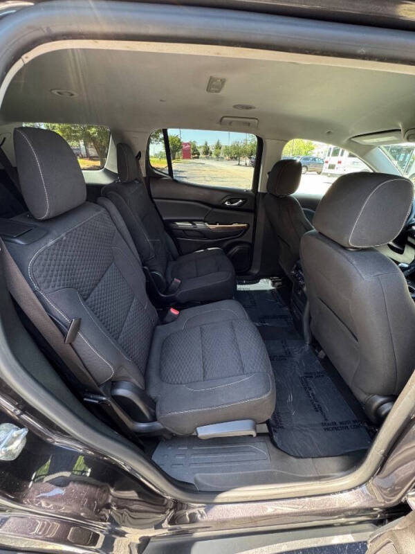 2017 GMC Acadia SLE-2