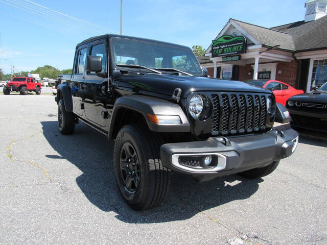 2023 Jeep Gladiator for sale at The Car Source of Lenoir in Lenoir, NC