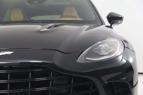 2023 Aston Martin DBX 707