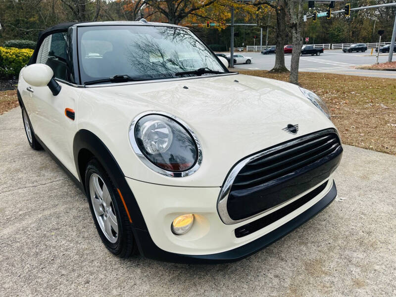 2019 MINI Convertible Base photo 11