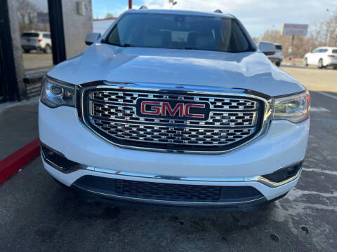 2017 GMC Acadia Denali