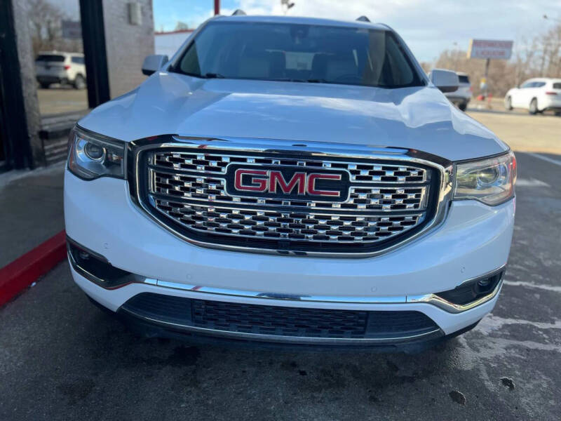 2017 GMC Acadia Denali