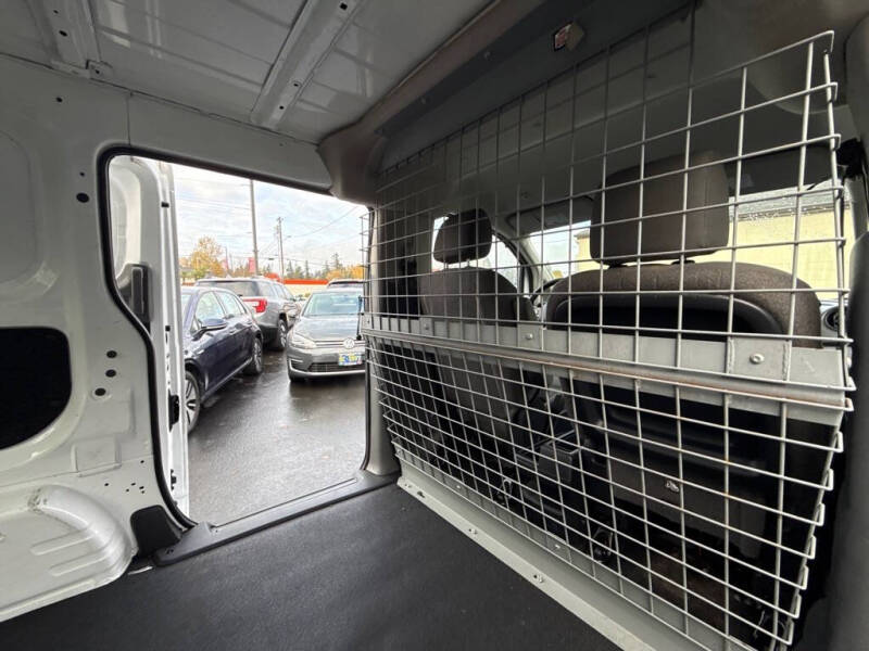 2017 Nissan NV200 SV