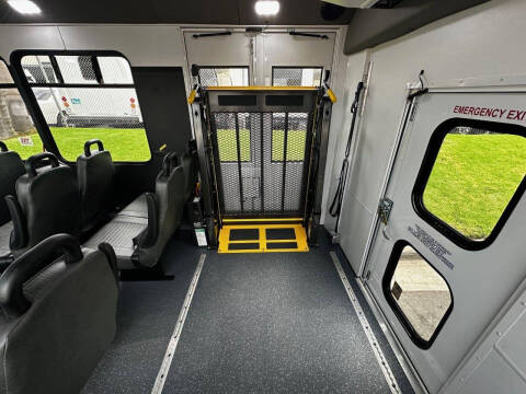 2024 Ford E-450 ADA Passenger Bus