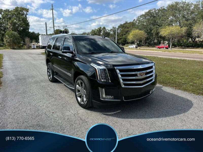 2016 Cadillac Escalade Luxury Collection