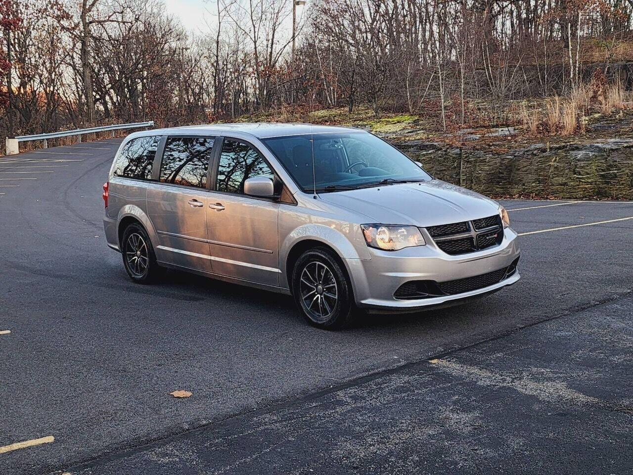 2016 Dodge Grand Caravan for sale at Commonwealth Motors LLC in Moosic, PA