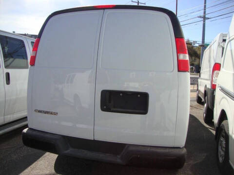 2023 Chevrolet Express 2500