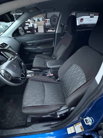 2024 Mitsubishi Outlander Sport SE