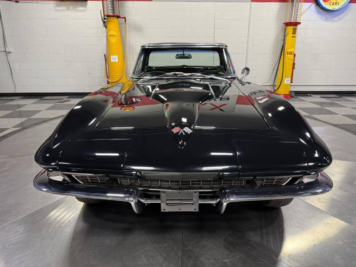 1966 Chevrolet Corvette 39