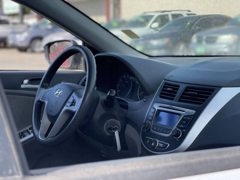 2014 Hyundai Accent GS