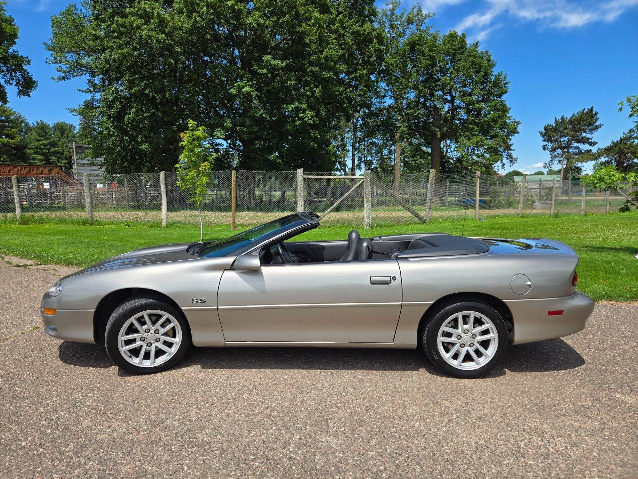 2002 Chevrolet Camaro 13